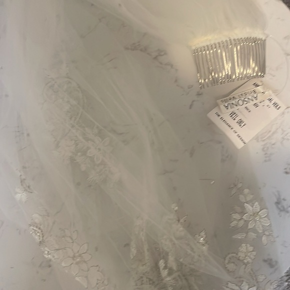 NWT Alfred Angelo 2506 Ivory Wedding Dress With Veil - Picture 12 of 16